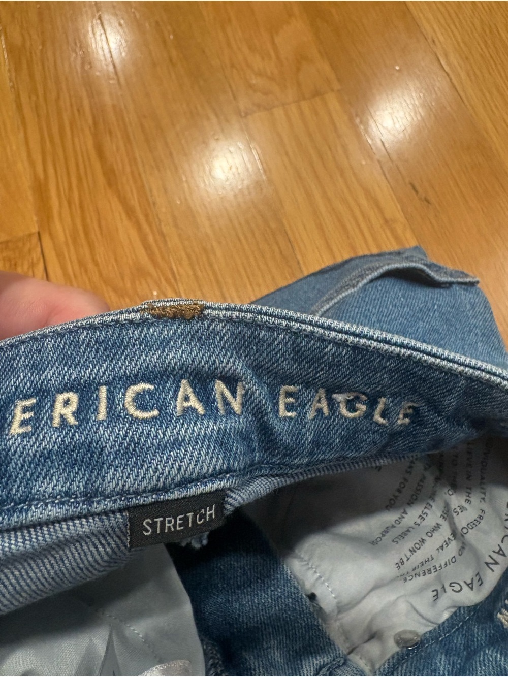 American Eagle Outfitters Straight-Leg Jeans in Medium Blue Wash - Picture 4 of 5